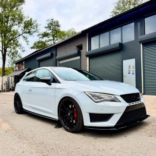 🔥 Lehká, pevná a připravená na výkon! Kola Motec Ultralight Evo MCR5 ve velikosti 8,5x19 jsou ideální volbou pro všechny,...